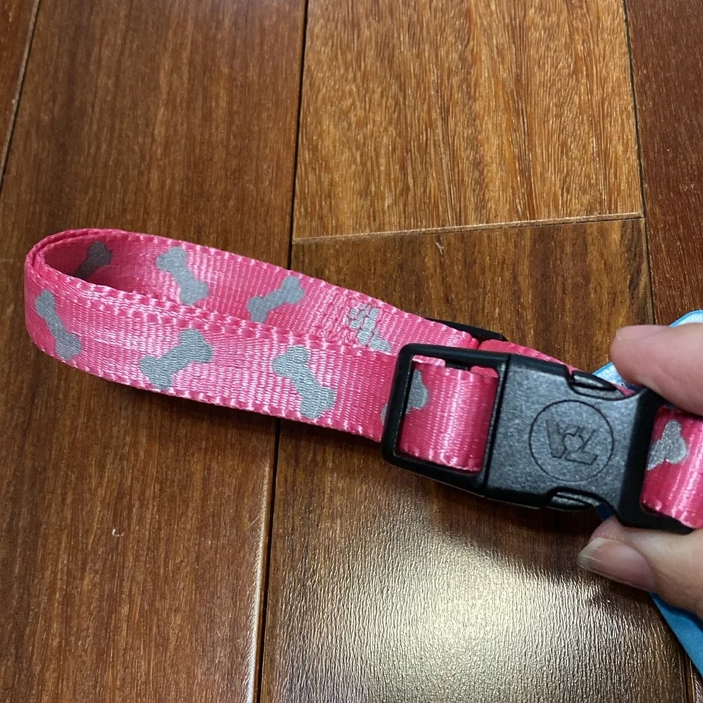 Pink reflective dog collar NWT